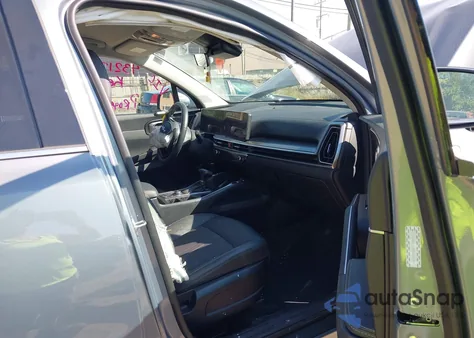 2025 Kia Sorento S из США, поврежденный, VIN 5XYRL4JC8SG327564